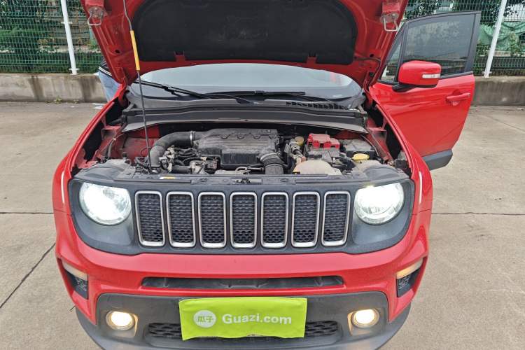 Used Jeep Renegade 2019 220T Automatic Leading Edition Engine Bay
