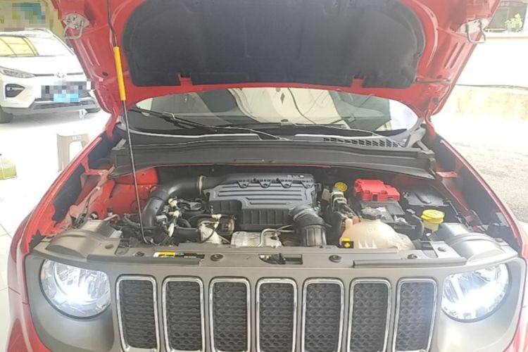 Used Jeep Renegade 2019 220T Automatic Elite Edition Engine Bay