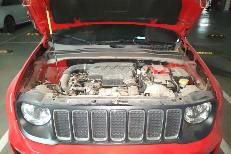 Used Jeep Renegade 2019 220T Automatic Leading Edition Engine Bay