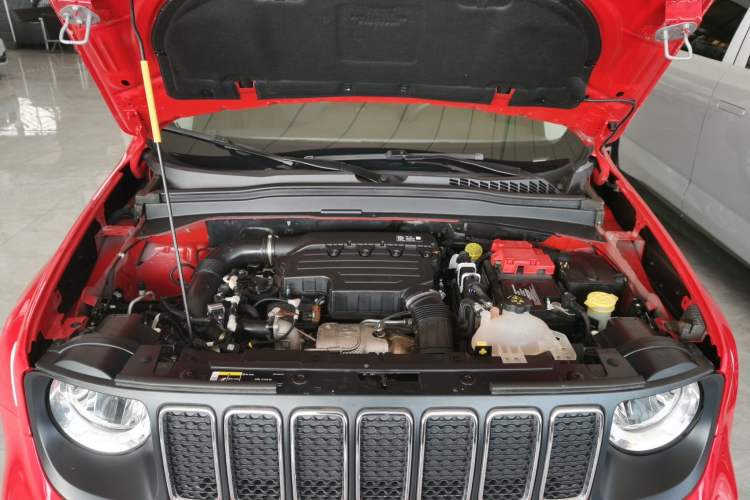 Used Jeep Renegade 2019 220T Automatic Leading Edition Engine Bay