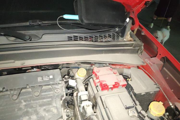 Used Jeep Renegade 2019 220T Automatic Leading Edition Engine Bay Left