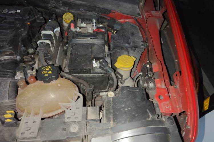 Used Jeep Renegade 2019 220T Automatic Elite Edition Engine Bay Left