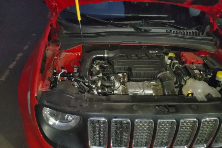 Used Jeep Renegade 2019 220T Automatic Leading Edition Engine Bay Right