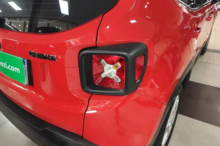 Used Jeep Renegade 2019 220T Automatic Elite Edition Exterior 3