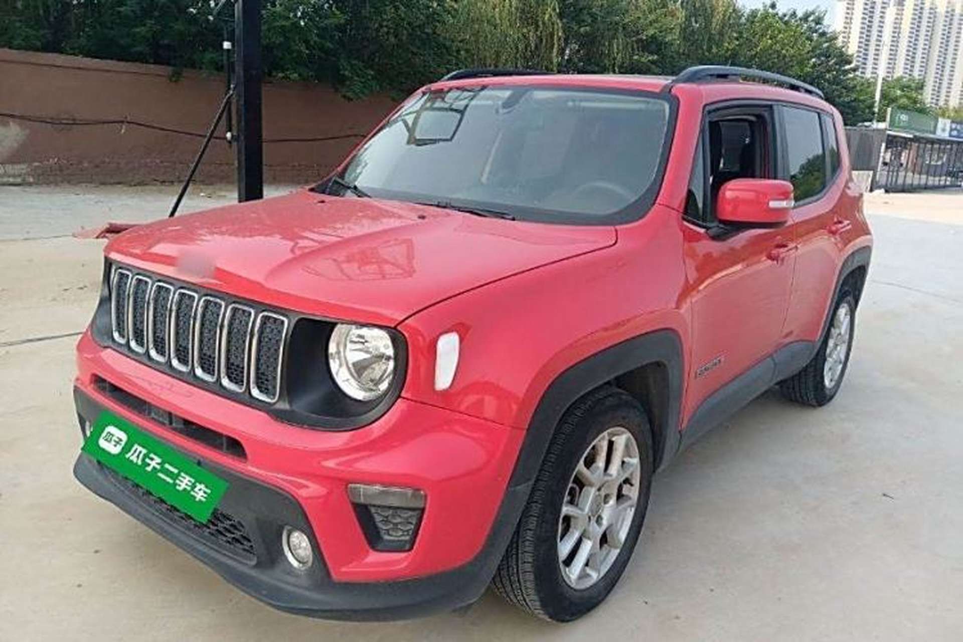 Used Jeep Renegade 2019 220T Automatic Leading Edition Front Left 45 Deg