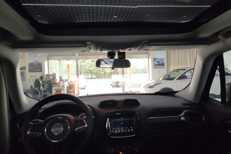 Used Jeep Renegade 2019 220T Automatic Elite Edition Headliner