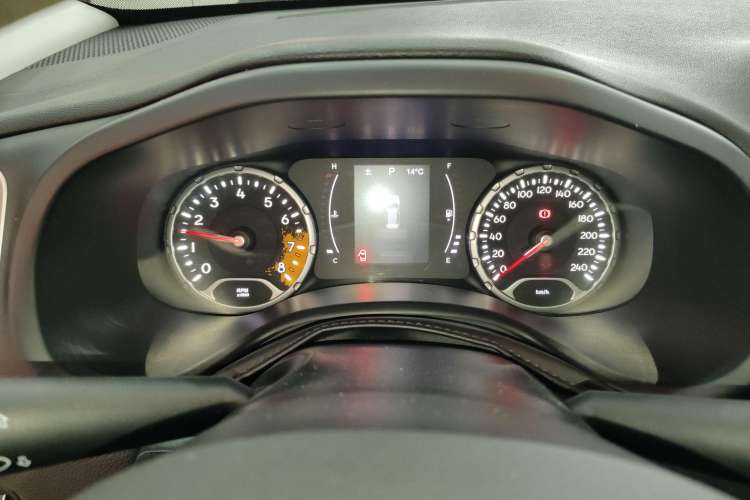 Used Jeep Renegade 2019 220T Automatic Leading Edition Instrument Cluster