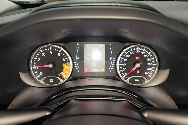 Used Jeep Renegade 2019 220T Automatic Elite Edition Instrument Cluster