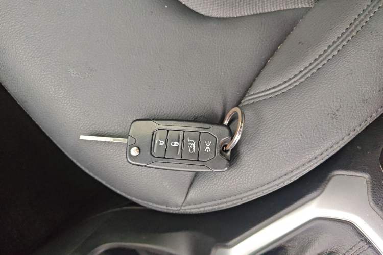 Used Jeep Renegade 2019 220T Automatic Leading Edition Interior 1