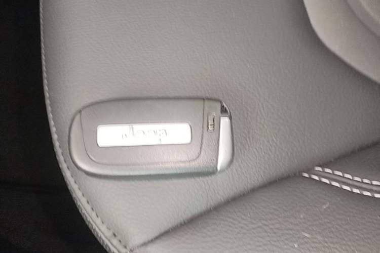 Used Jeep Renegade 2019 220T Automatic Elite Edition Interior 1