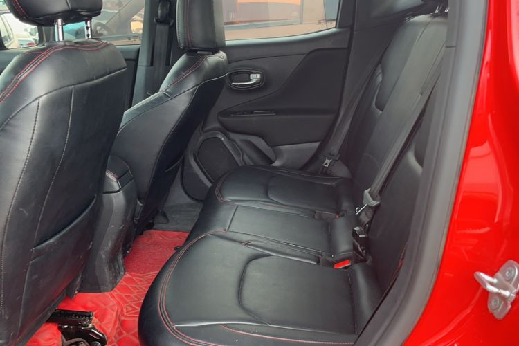 Used Jeep Renegade 2019 220T Automatic Standard Edition Interior 1