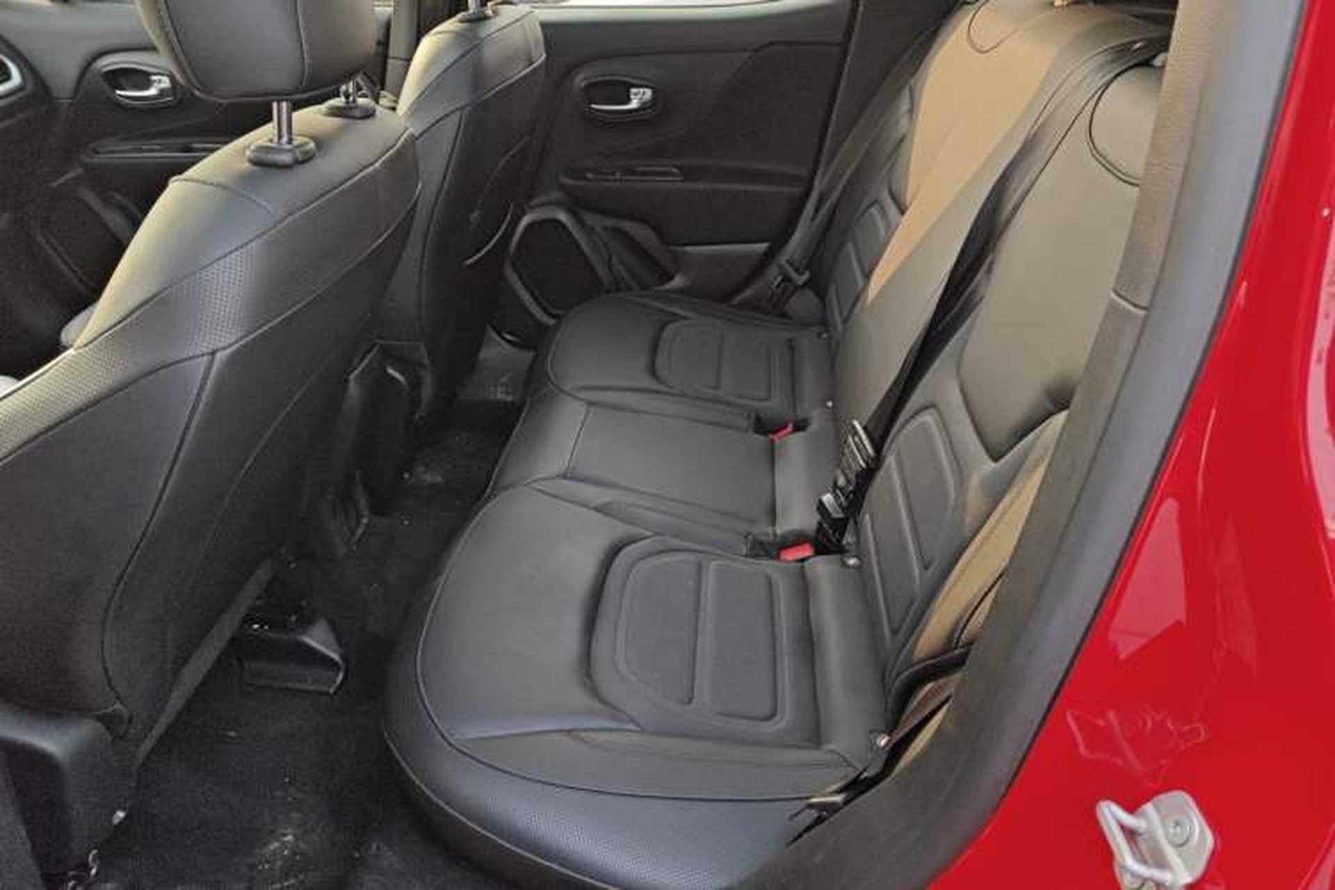 Used Jeep Renegade 2019 220T Automatic Leading Edition Interior 3