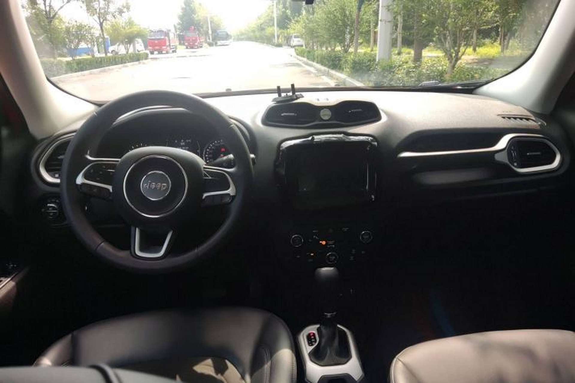 Used Jeep Renegade 2019 220T Automatic Leading Edition Interior 4