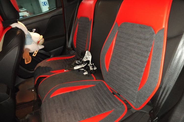 Used Jeep Renegade 2019 220T Automatic Leading Edition Interior 4