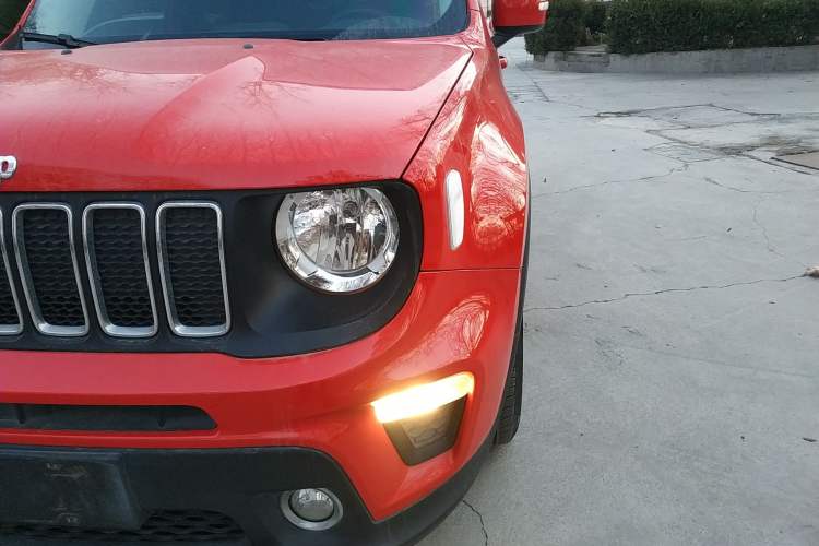 Used Jeep Renegade 2019 220T Automatic Leading Edition Left Front Headlight