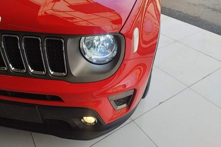 Used Jeep Renegade 2019 220T Automatic Elite Edition Left Front Headlight