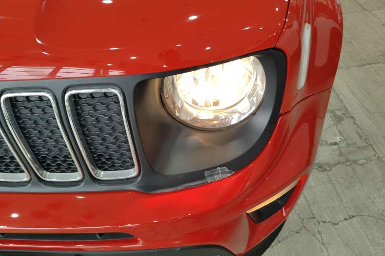 Used Jeep Renegade 2019 220T Automatic Leading Edition Left Front Headlight