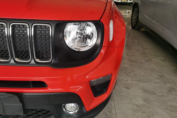 Used Jeep Renegade 2019 220T Automatic Leading Edition Left Front Headlight