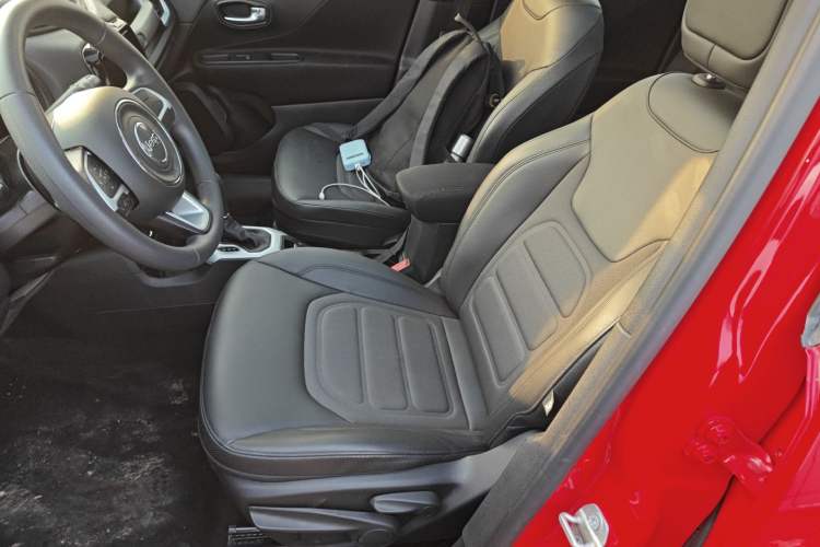 Used Jeep Renegade 2019 220T Automatic Leading Edition Left Front Seat