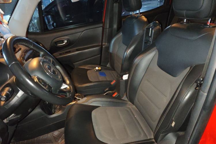 Used Jeep Renegade 2019 220T Automatic Elite Edition Left Front Seat