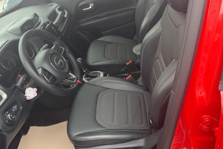 Used Jeep Renegade 2019 220T Automatic Elite Edition Left Front Seat