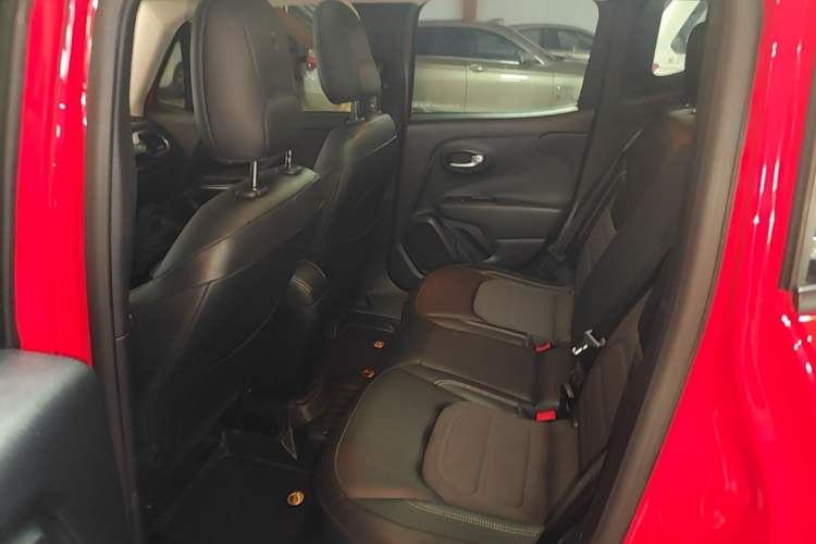 Used Jeep Renegade 2019 220T Automatic Elite Edition Left Rear Seat
