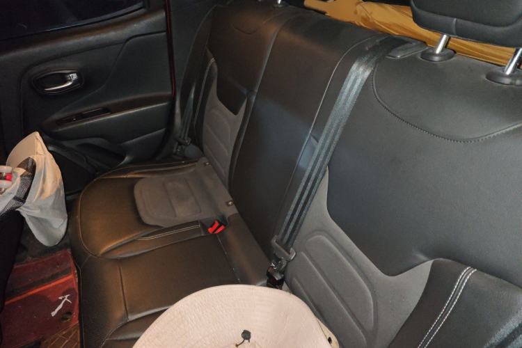 Used Jeep Renegade 2019 220T Automatic Elite Edition Left Rear Seat