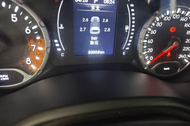 Used Jeep Renegade 2019 220T Automatic Leading Edition Odometer Close Up