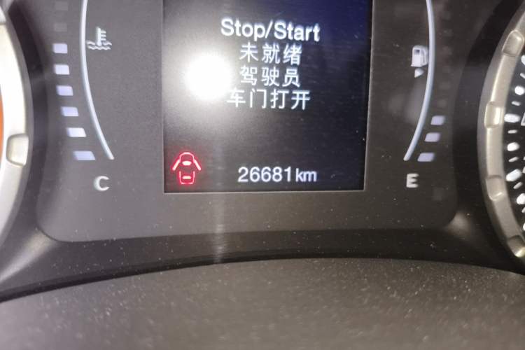 Used Jeep Renegade 2019 220T Automatic Elite Edition Odometer Close Up