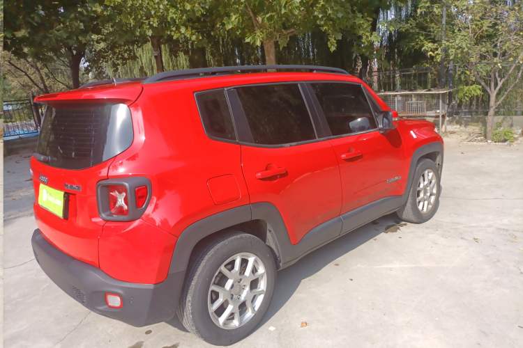 Used Jeep Renegade 2019 220T Automatic Leading Edition Rear Right 45 Deg