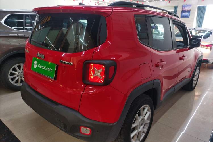 Used Jeep Renegade 2019 220T Automatic Leading Edition Rear Right 45 Deg