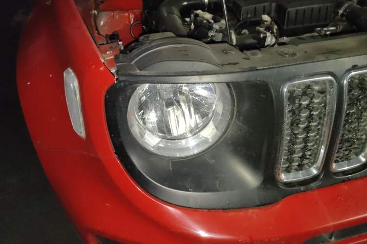 Used Jeep Renegade 2019 220T Automatic Leading Edition Right Front Headlight