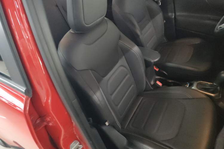 Used Jeep Renegade 2019 220T Automatic Elite Edition Right Front Seat
