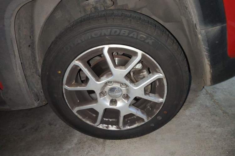 Used Jeep Renegade 2019 220T Automatic Elite Edition Right Front Wheel Hub
