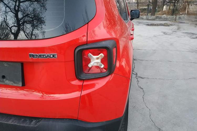 Used Jeep Renegade 2019 220T Automatic Leading Edition Right Rear Taillight