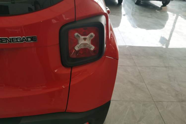 Used Jeep Renegade 2019 220T Automatic Leading Edition Right Rear Taillight
