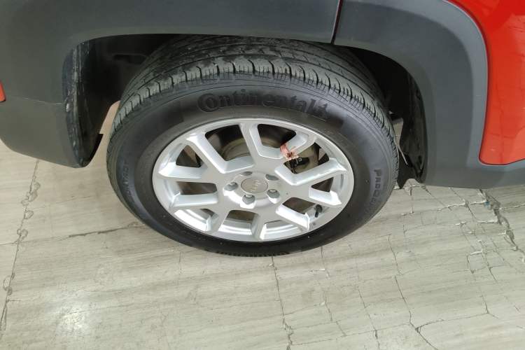 Used Jeep Renegade 2019 220T Automatic Leading Edition Right Rear Wheel Hub