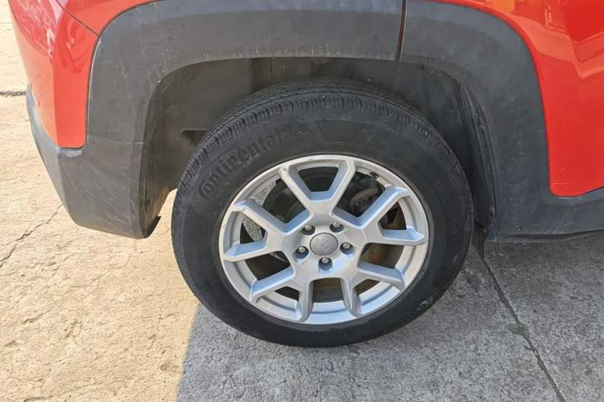 Used Jeep Renegade 2019 220T Automatic Leading Edition Right Rear Wheel Hub