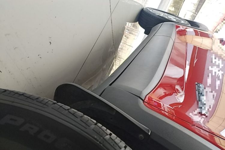 Used Jeep Renegade 2019 220T Automatic Elite Edition Right Side Sill