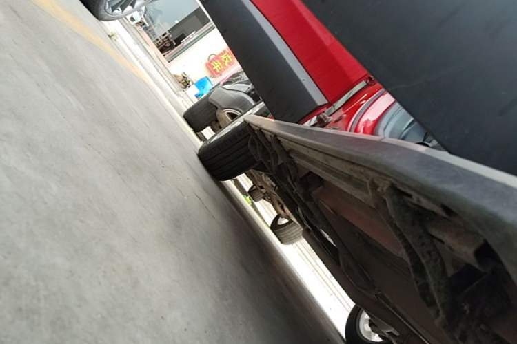 Used Jeep Renegade 2019 220T Automatic Elite Edition Right Side Sill