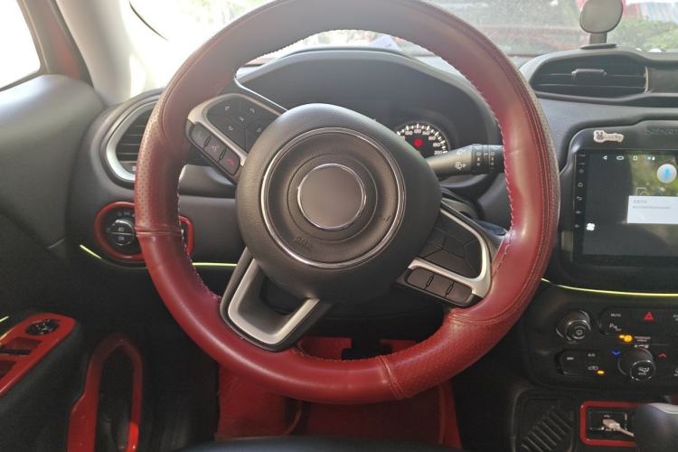 Used Jeep Renegade 2019 220T Automatic Leading Edition Steering Wheel