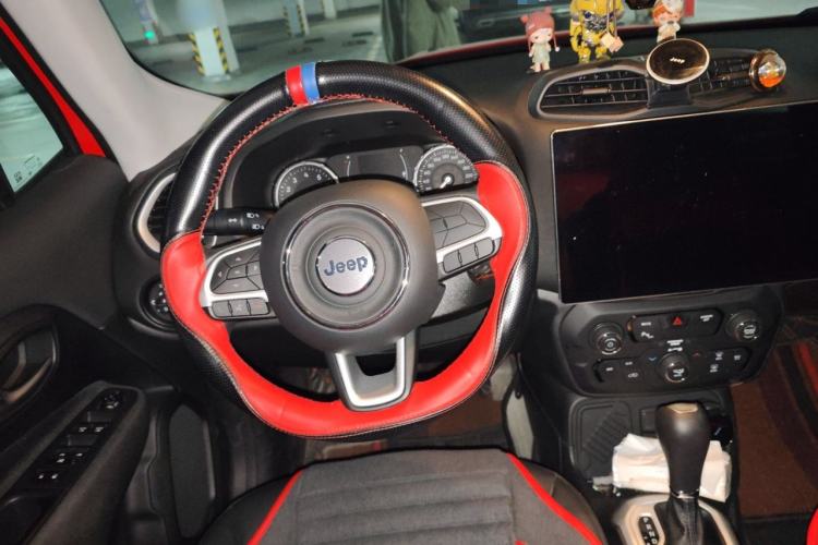 Used Jeep Renegade 2019 220T Automatic Leading Edition Steering Wheel