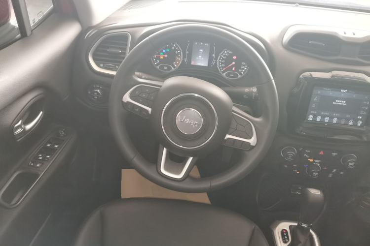 Used Jeep Renegade 2019 220T Automatic Leading Edition Steering Wheel