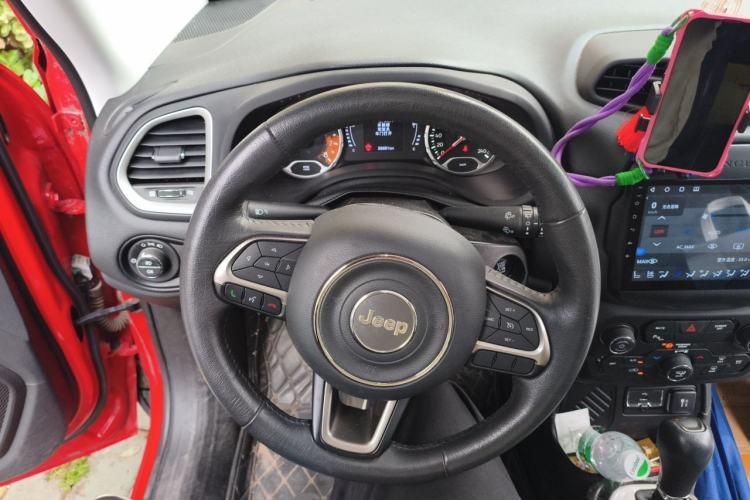 Used Jeep Renegade 2019 220T Automatic Elite Edition Steering Wheel