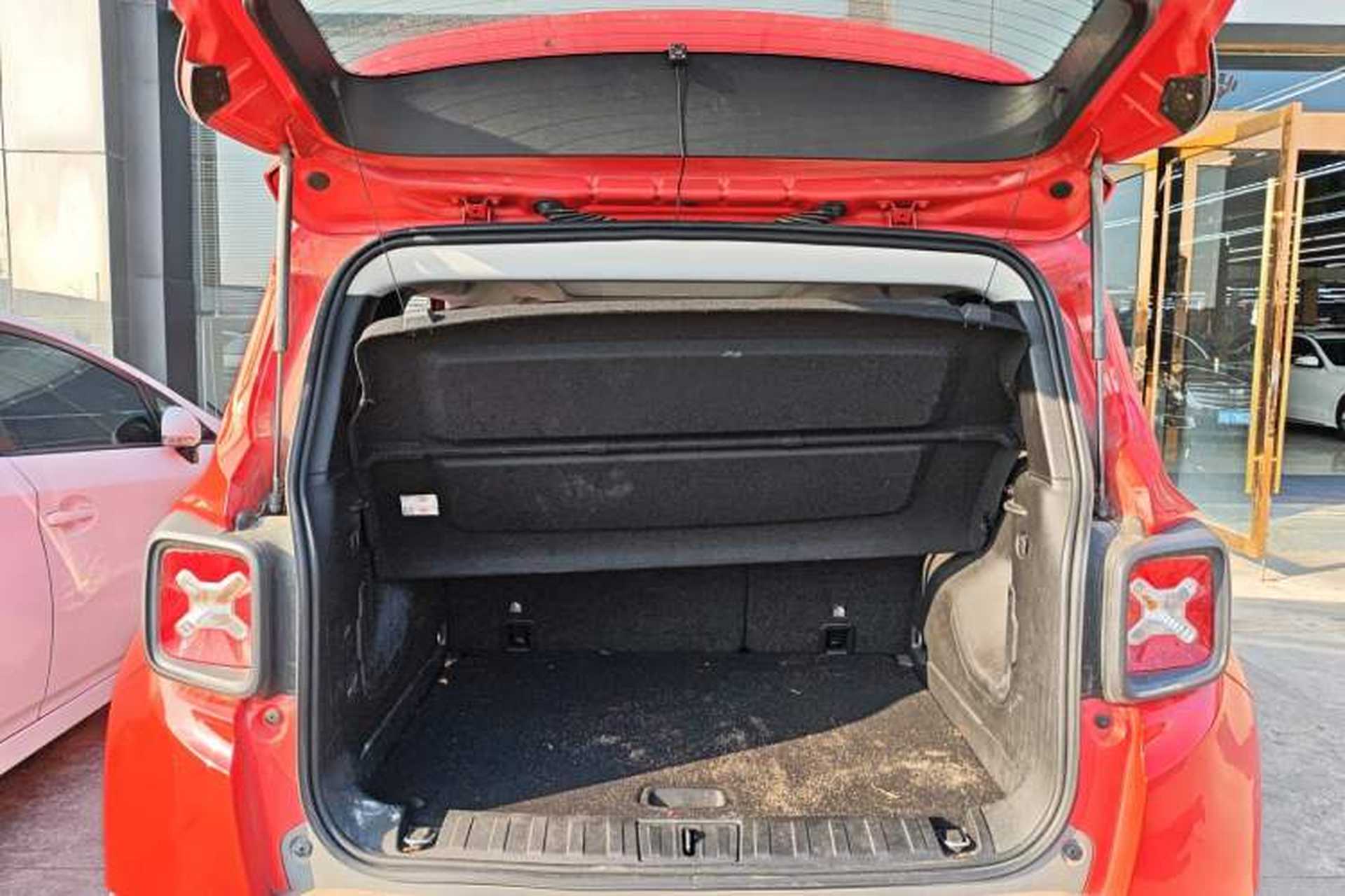 Used Jeep Renegade 2019 220T Automatic Leading Edition Trunk