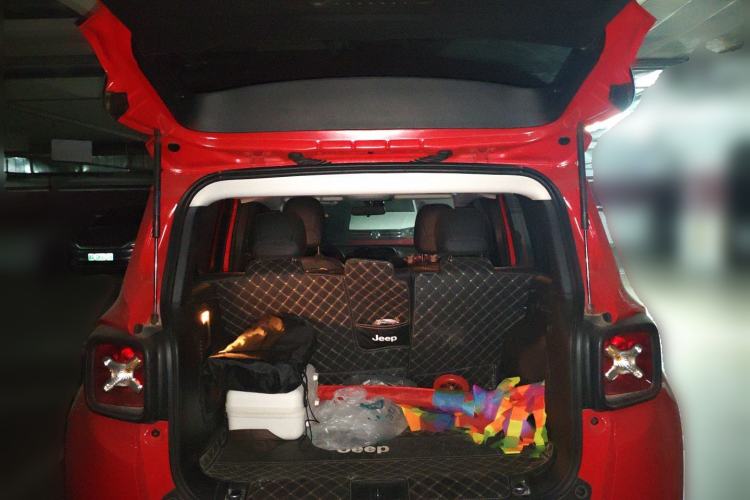 Used Jeep Renegade 2019 220T Automatic Leading Edition Trunk