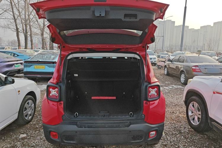 Used Jeep Renegade 2019 220T Automatic Leading Edition Trunk