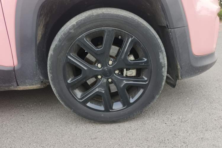 Used Jeep Renegade 2019 220T Automatic Night Eagle Edition Right Front Wheel Hub