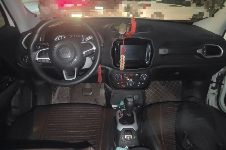 Used Jeep Renegade 2019 220T Automatic Leading Edition Center Console