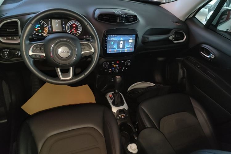 Used Jeep Renegade 2019 220T Automatic Leading Edition Center Console